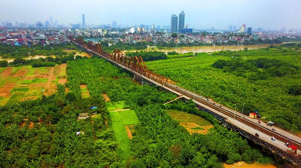 Hà Nội lập quy hoạch phát triển đô thị bám theo sông Hồng, vành đai 4 và 5